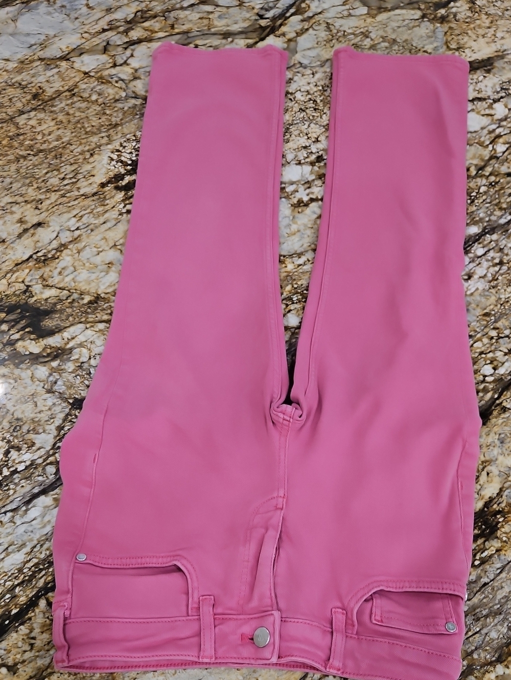 Pilcro Women's Pink Jeans.Size 26 Inseam 25" Rise 9"